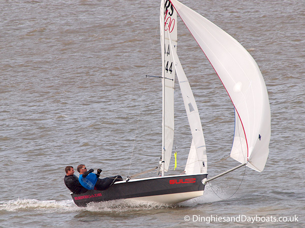 RS 400 class sailing dinghy